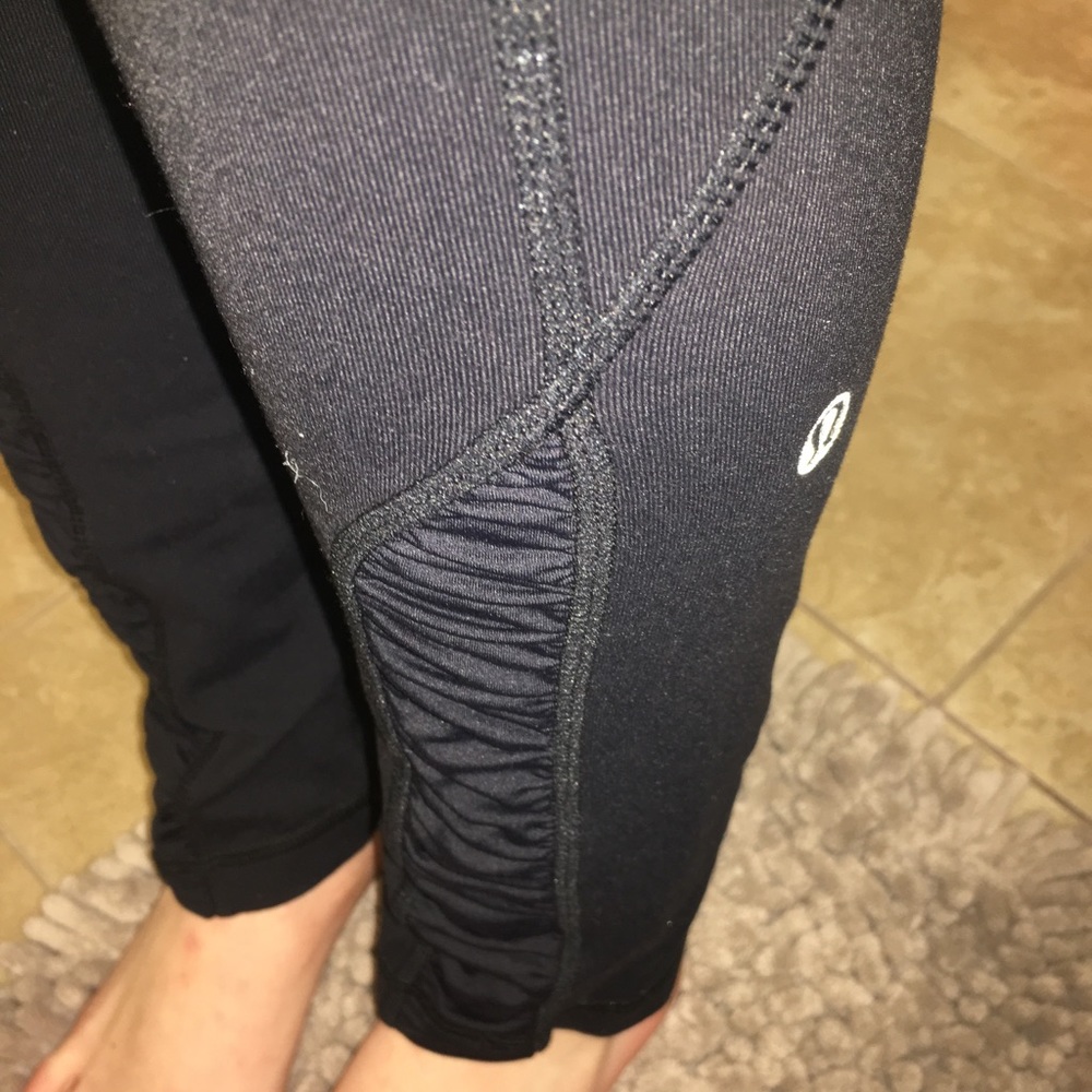 black lululemon leggings!!
